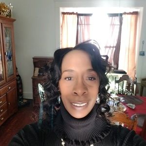 Meet your Posher, Sherry